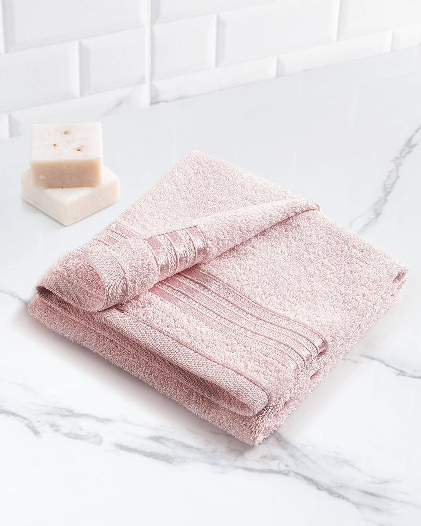 https://madamecoco.heyacdn.com/www.madamecocolebanon.com/public/data/products_gallery/67065f96d92ec.webp