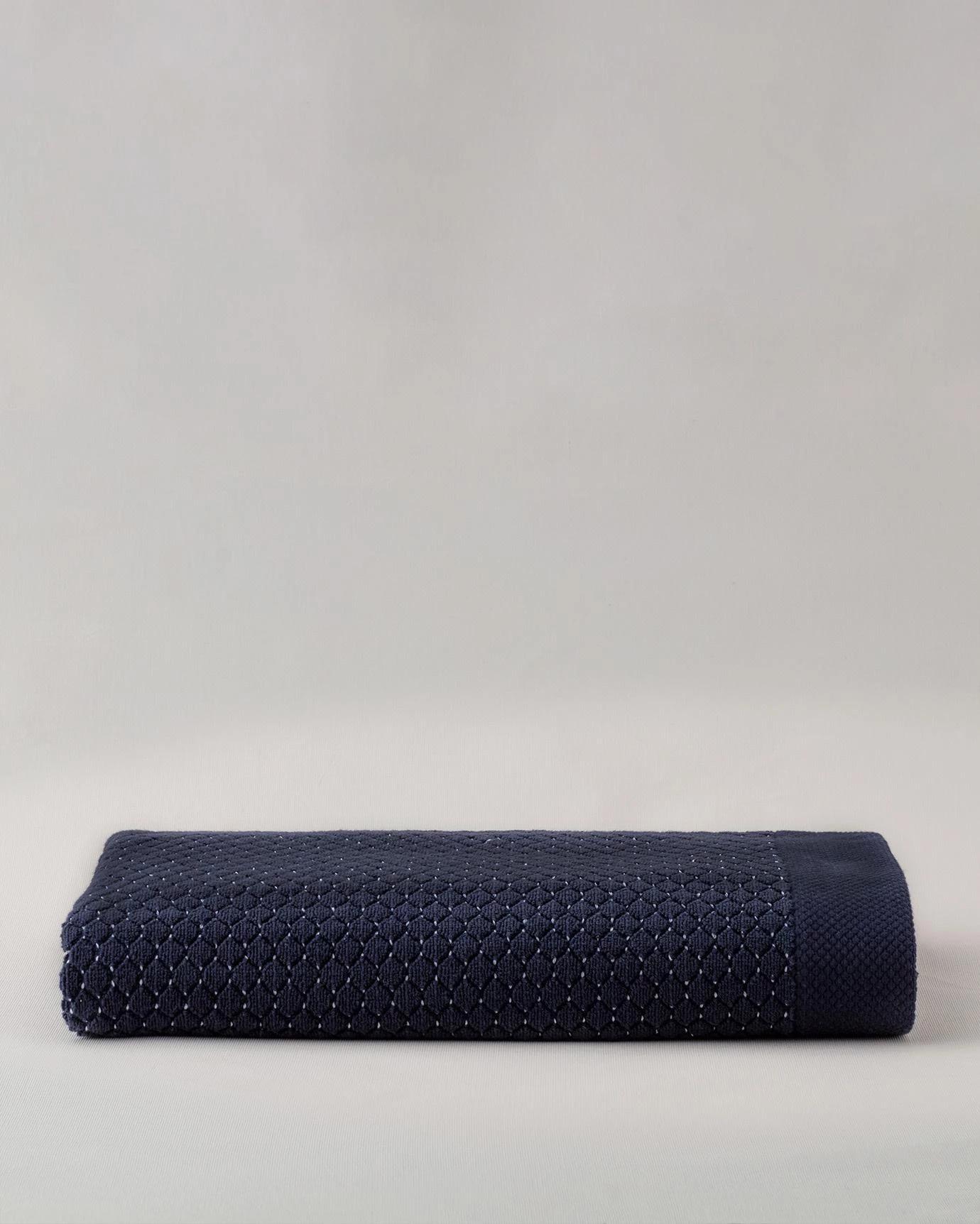 https://madamecoco.heyacdn.com/www.madamecocolebanon.com/public/data/products_gallery/674878a6a733d.webp