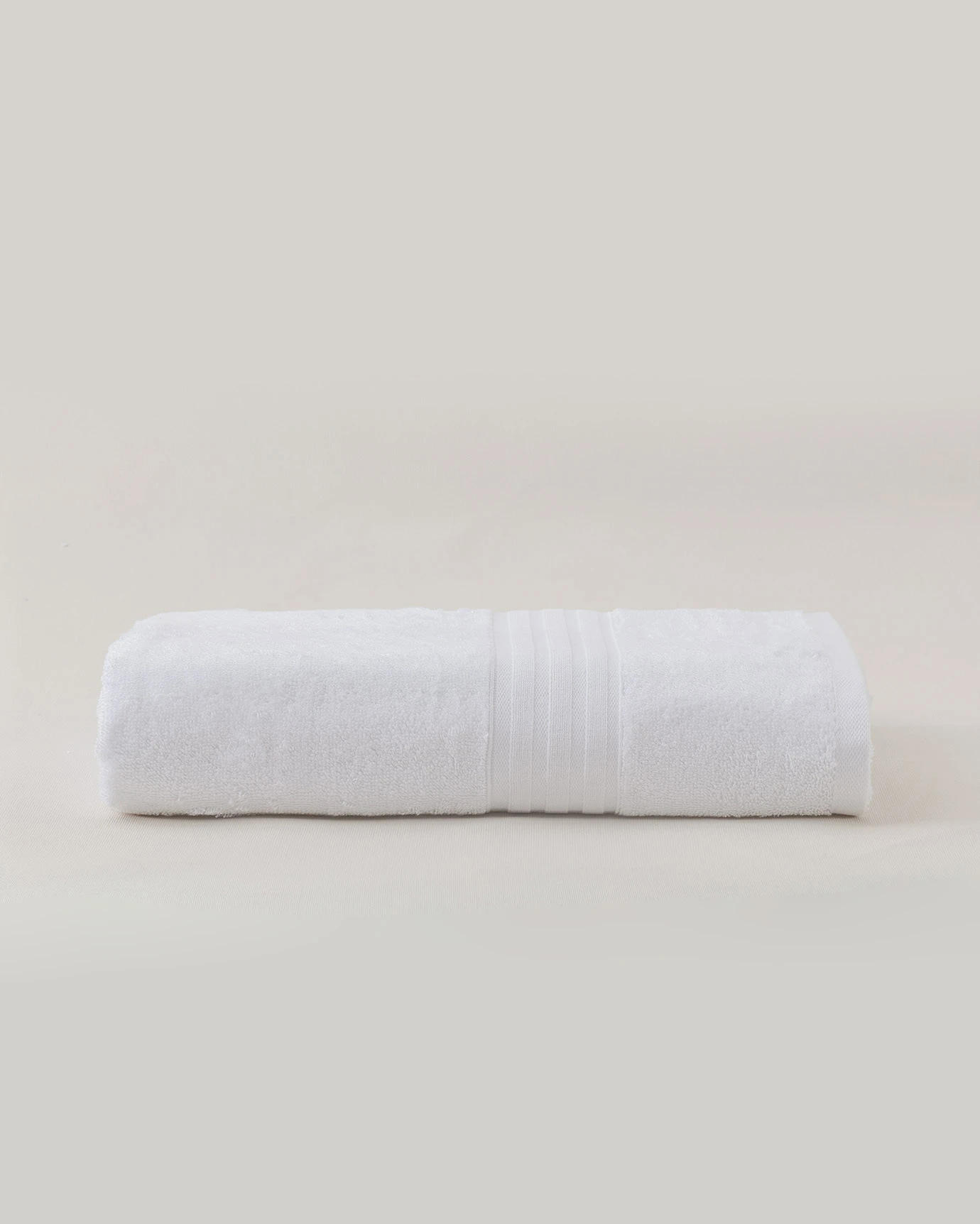 https://madamecoco.heyacdn.com/www.madamecocolebanon.com/public/data/products_gallery/67f4c5849f9f9.webp
