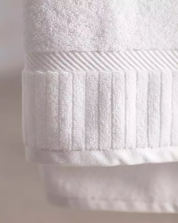 https://madamecoco.heyacdn.com/www.madamecocolebanon.com/public/data/products_gallery_600_600/65f3177bc8aa3.webp