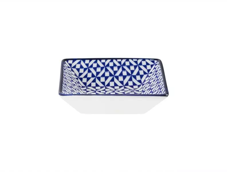 https://madamecoco.heyacdn.com/www.madamecocolebanon.com/public/data/products_gallery_600_600/65f31f26b64f8.webp