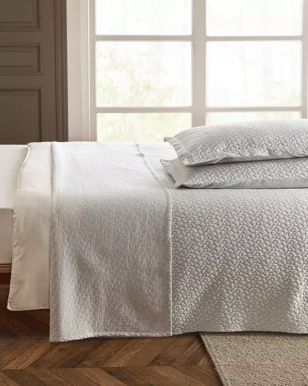 Ordre Double Size Bedspread