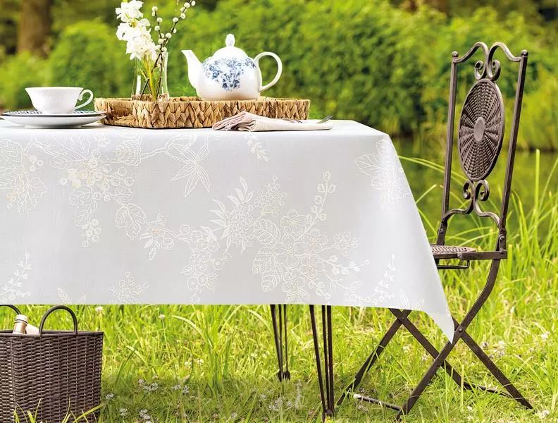 Jannie Table Cloth