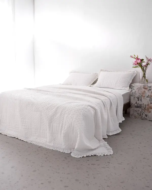 https://madamecoco.heyacdn.com/www.madamecocolebanon.com/public/data/products_gallery_600_600/67f4cb1f0a171.webp