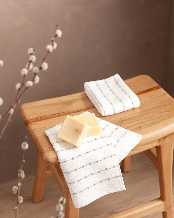https://madamecoco.heyacdn.com/www.madamecocolebanon.com/public/data/products_gallery_600_600/68c3d93e41ddc.webp