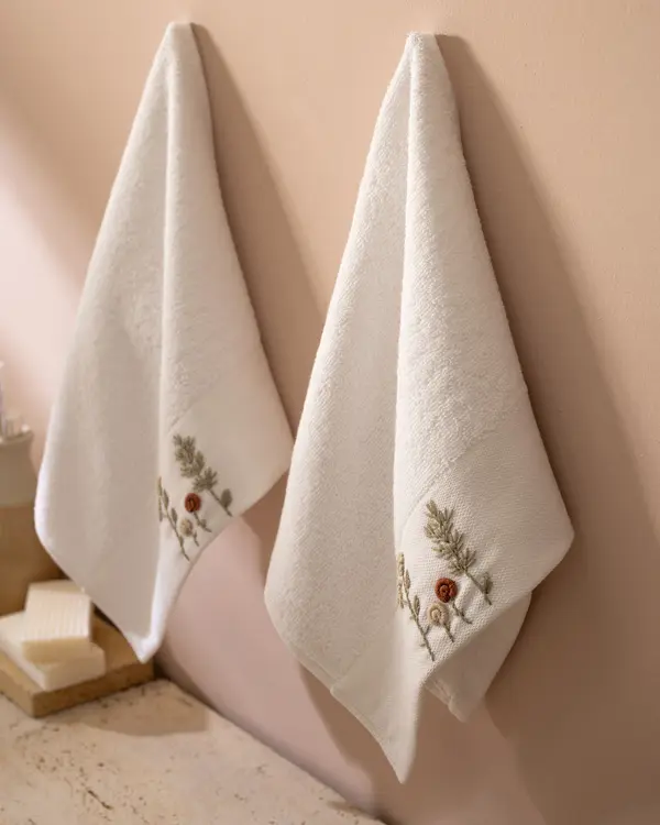 https://madamecoco.heyacdn.com/www.madamecocolebanon.com/public/data/products_gallery_600_600/68c3dee90b2ec.webp
