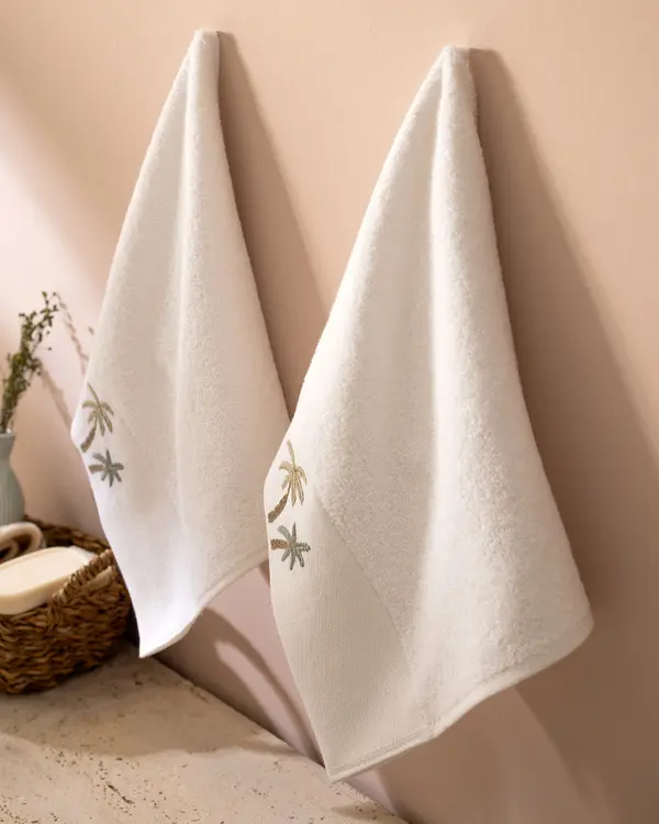 https://madamecoco.heyacdn.com/www.madamecocolebanon.com/public/data/products_gallery_600_600/68c3df544cd98.webp
