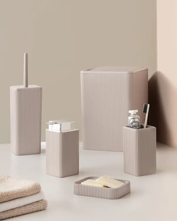 Kelly 5Pcs Bathroom Set