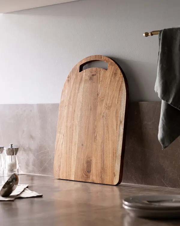 Affolantes Acacia Cutting Board