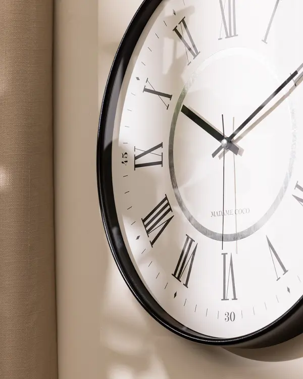 Giselle Clock