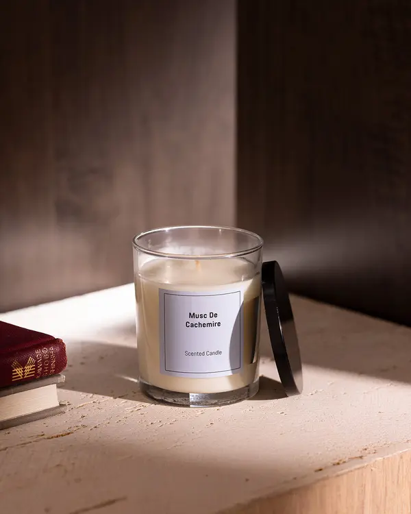Repertoire Scented Glass Candle Black 190 G