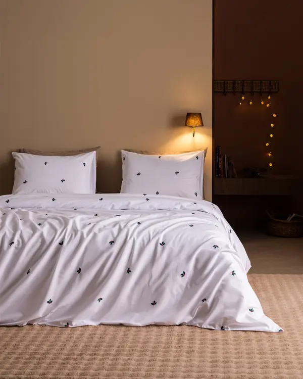 Adile Double Size Embroidered Duvet Cover Set