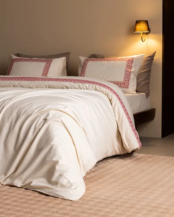 Mila Double Size Embroidered Washed Duvetcover Set