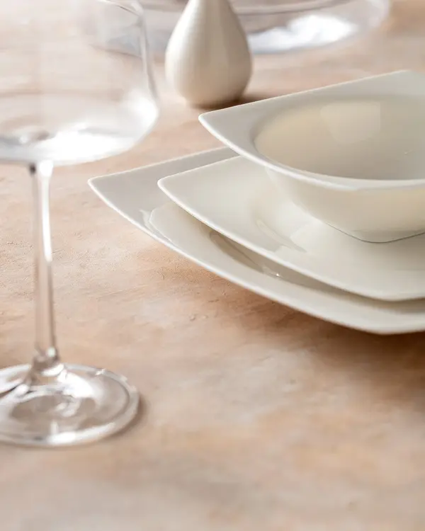 Nova 24 Piece Dinner Set