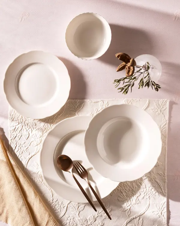 Amabella Dinner Set  24 Pcs