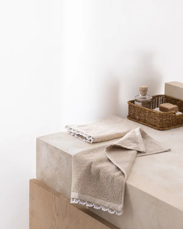 Bastienne 2-Piece Crochet Hand Towel Set